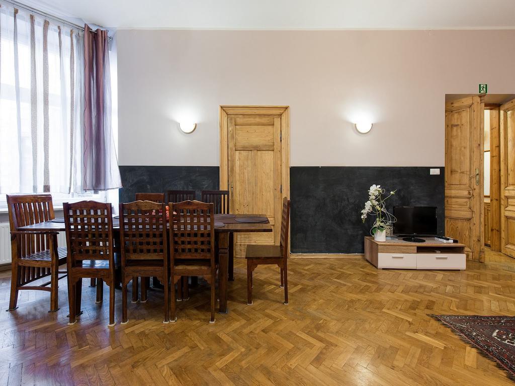 5 Bedroom Family Apartment Krakau Zimmer foto