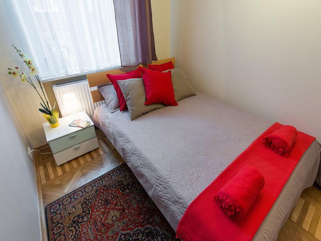 5 Bedroom Family Apartment Krakau Zimmer foto